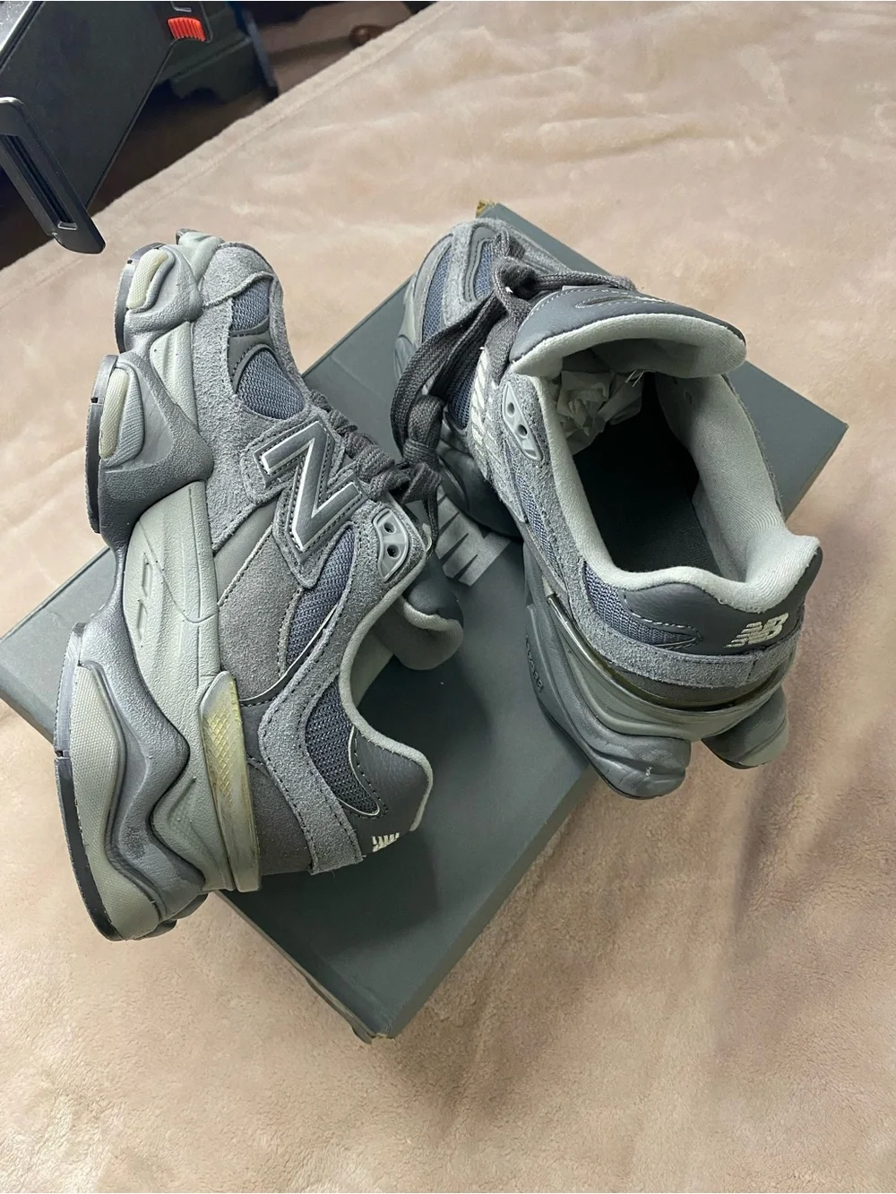 New Balance 9060 New Model aged Versión mens Sneakers Shoes Size 4